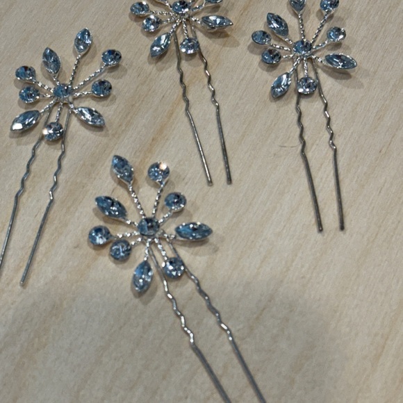 Rhinestone Hair Bobby Pins Set Of 4 - Picture 9 of 10